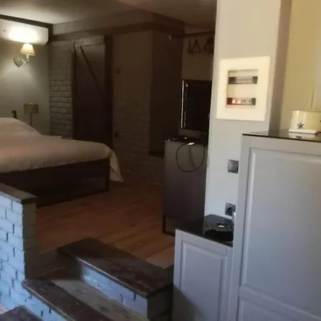 בית נופש On The Rocks Myrto - Holiday House 30m From The Sea